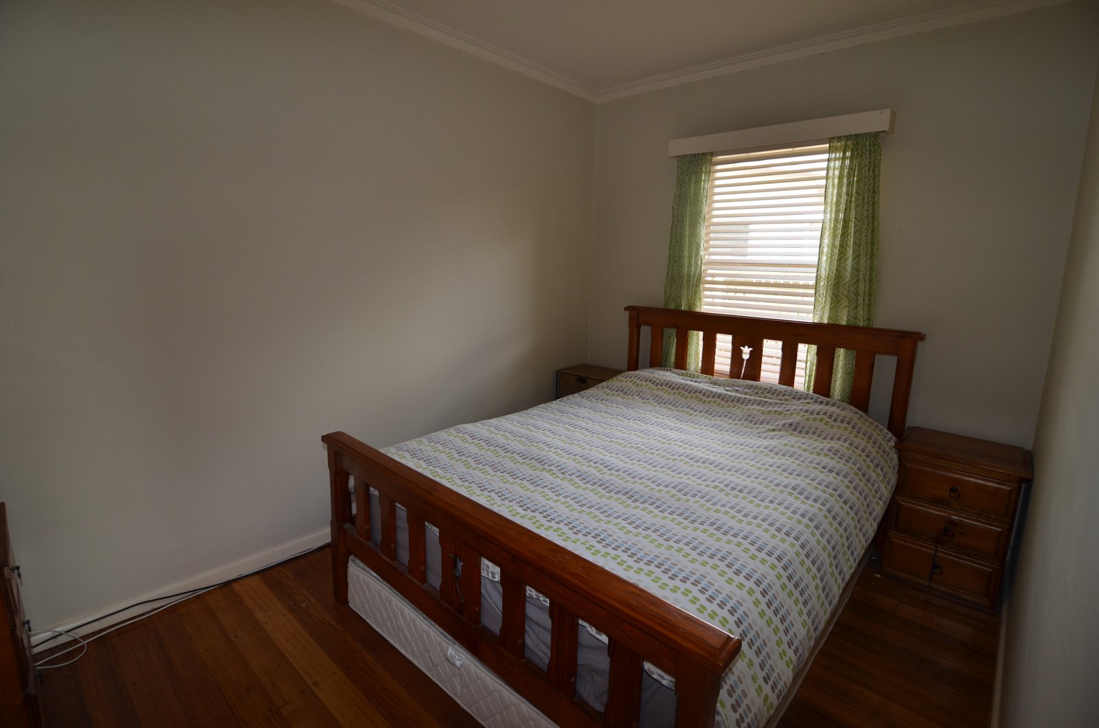 Gallery: 2/5 Harrow Close