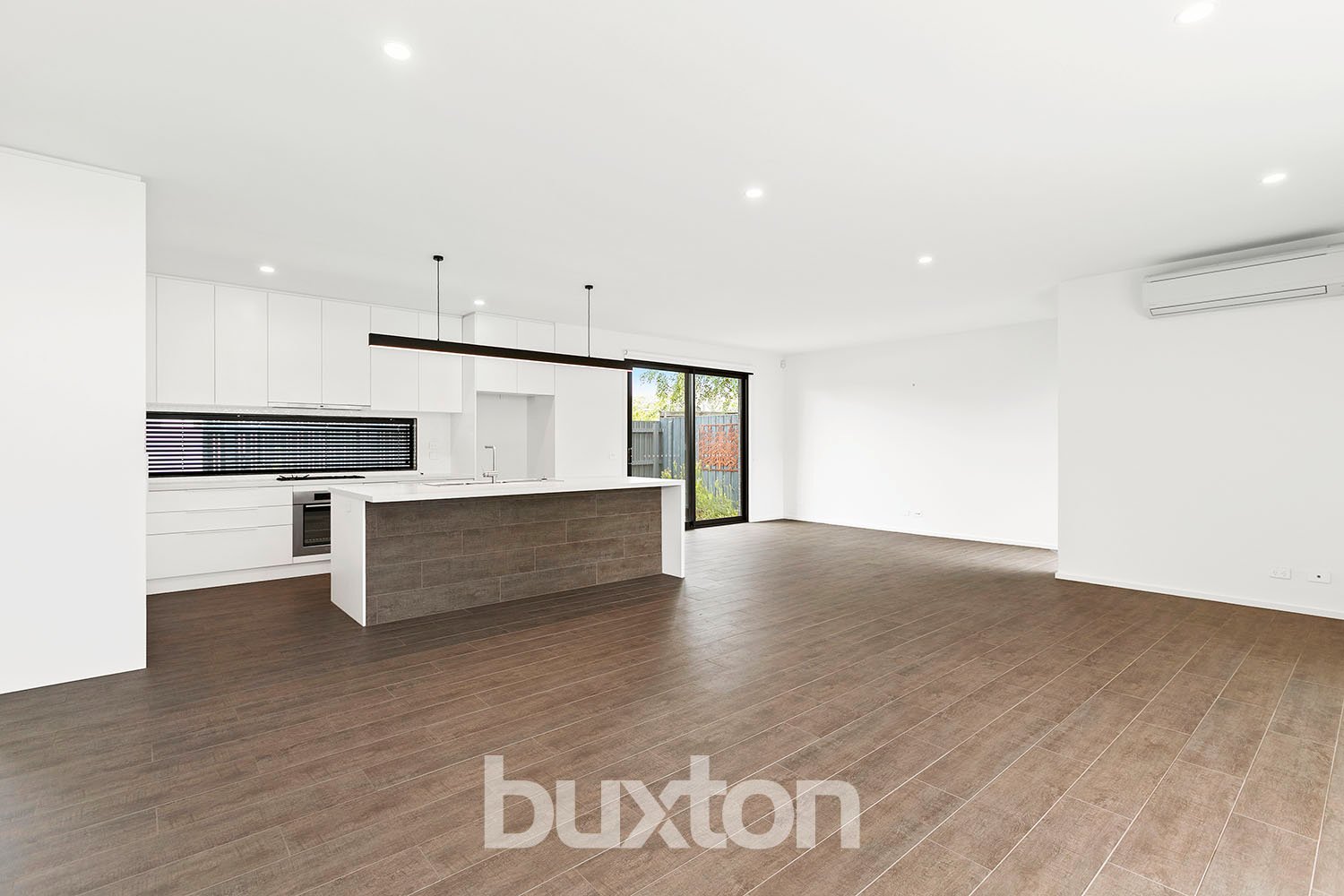 Gallery: 2/5 Hazel Avenue