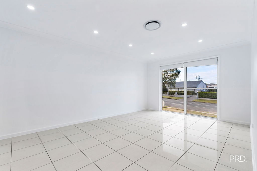 25 Henry Lawson Avenue WERRINGTON COUNTY 27