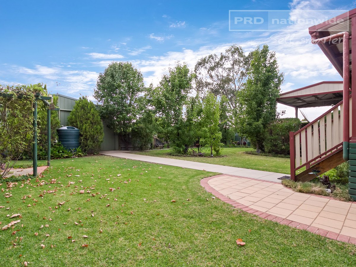 25 Henry Street NORTH WAGGA WAGGA 4
