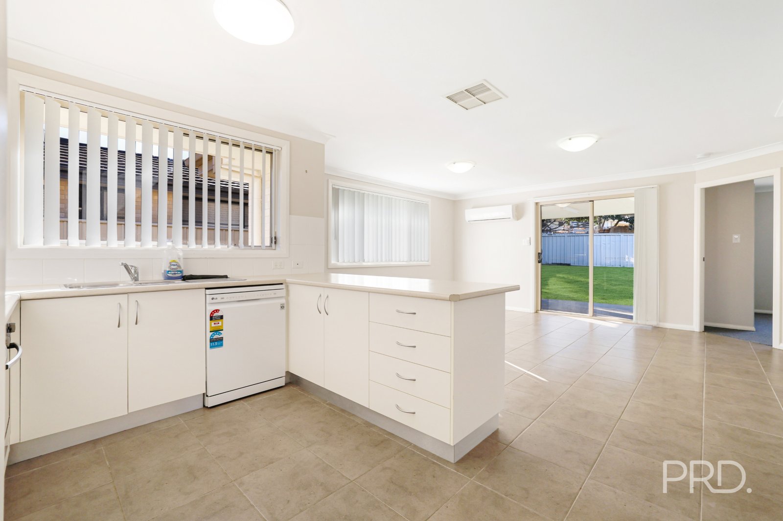 25 Higgins Lane TAMWORTH 8