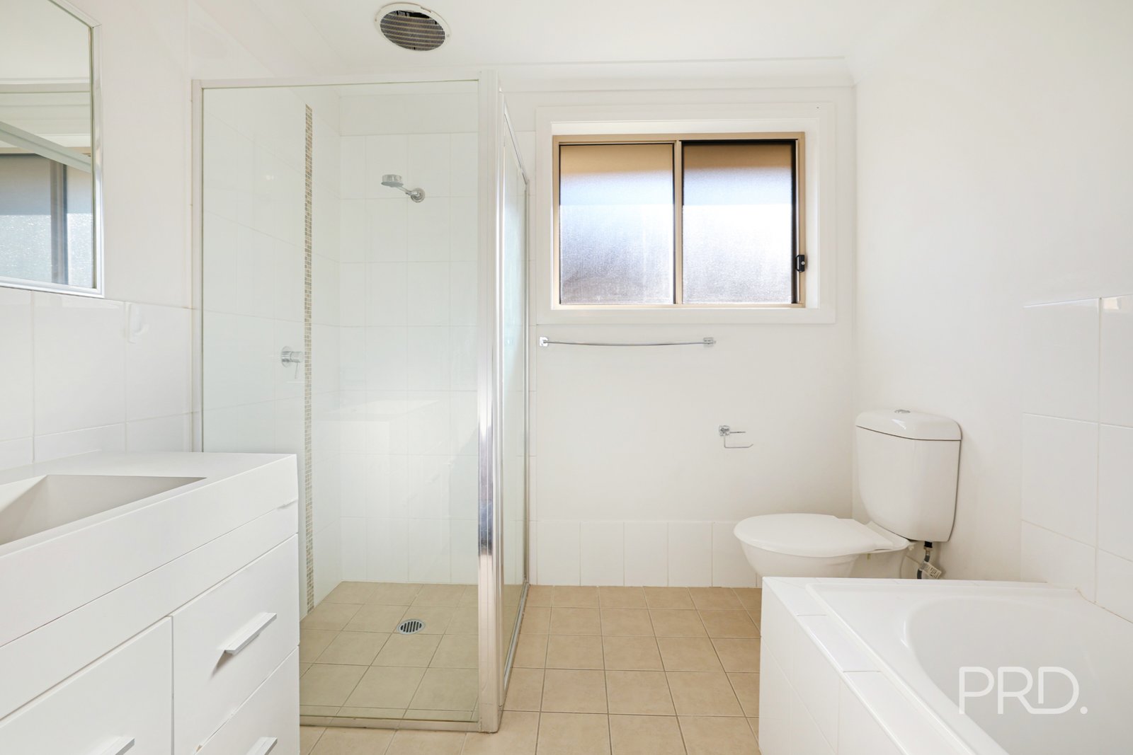 25 Higgins Lane TAMWORTH 9