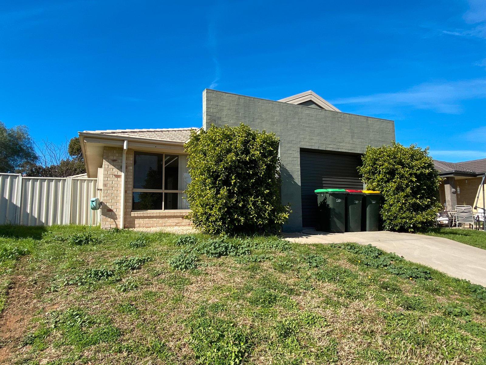 25 Higgins Lane TAMWORTH 1
