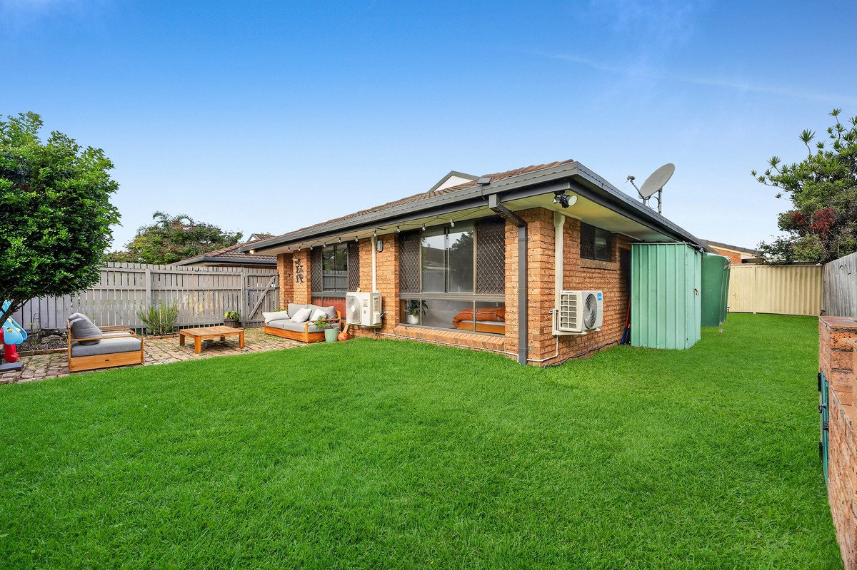 2/5 Hillstar Avenue Burleigh Waters 2