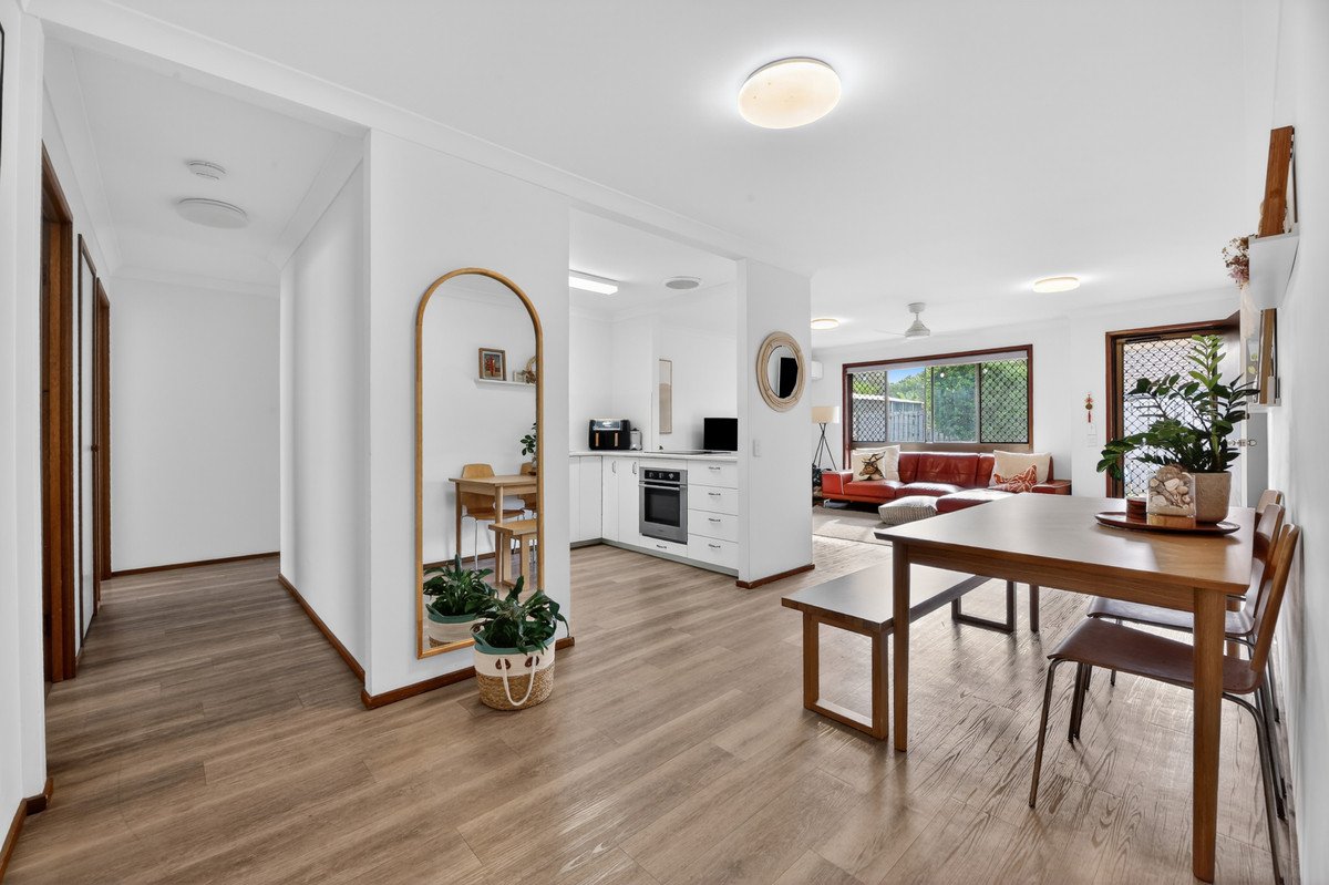 2/5 Hillstar Avenue Burleigh Waters 6