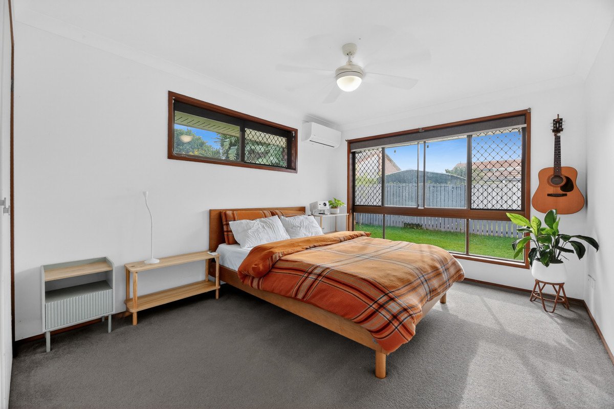 2/5 Hillstar Avenue Burleigh Waters 7