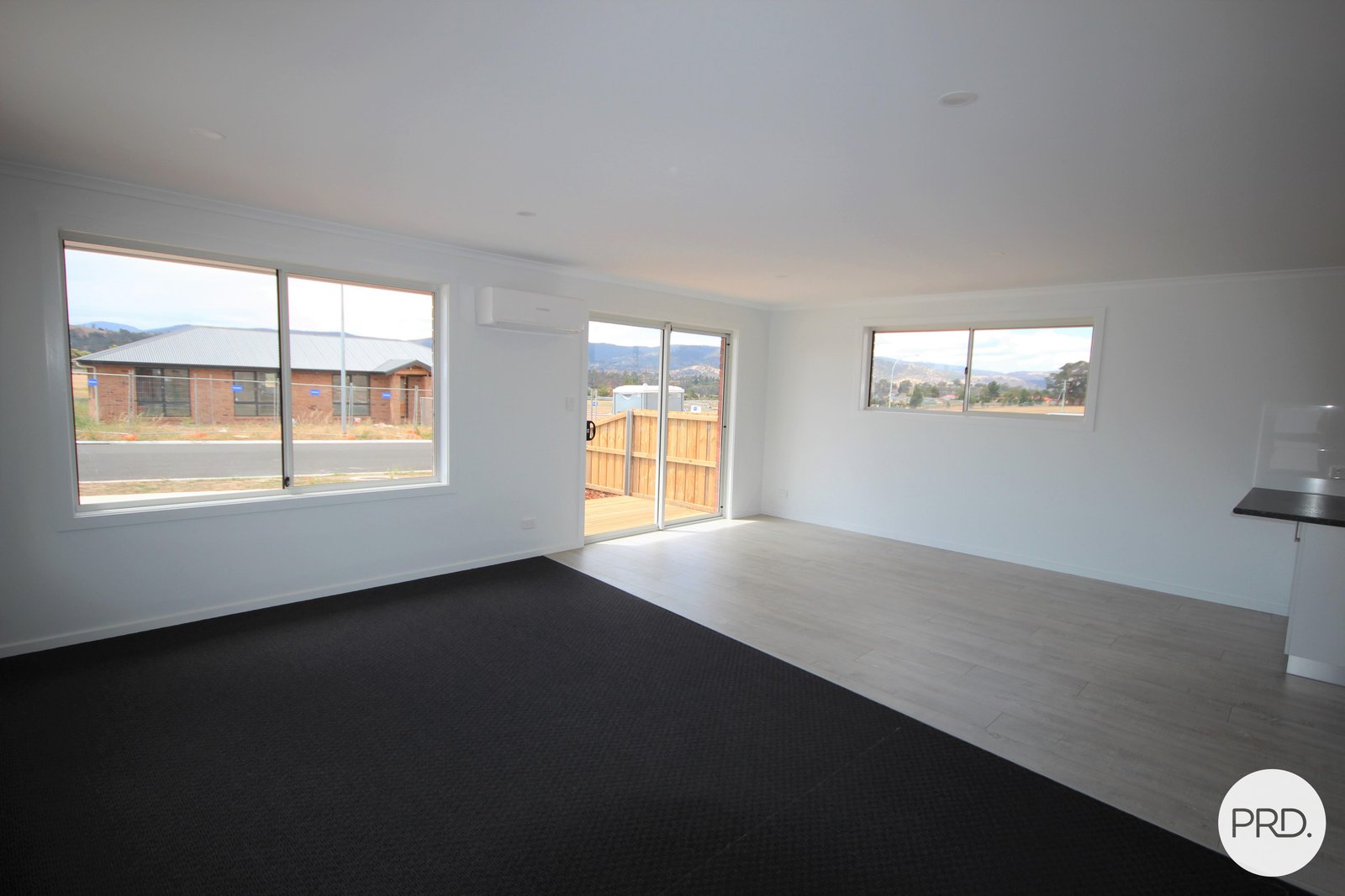 2/5 Hollingsworth Street BRIGHTON 2