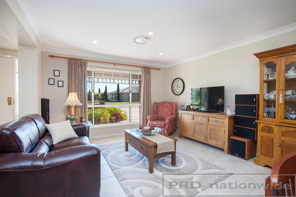 25 Honeyoak Drive ABERGLASSLYN 10