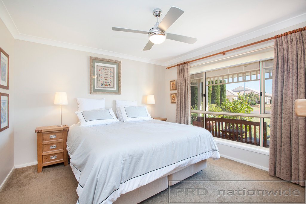 25 Honeyoak Drive ABERGLASSLYN 11