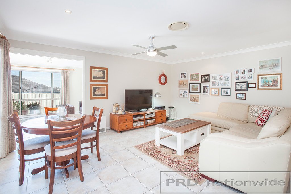 25 Honeyoak Drive ABERGLASSLYN 17