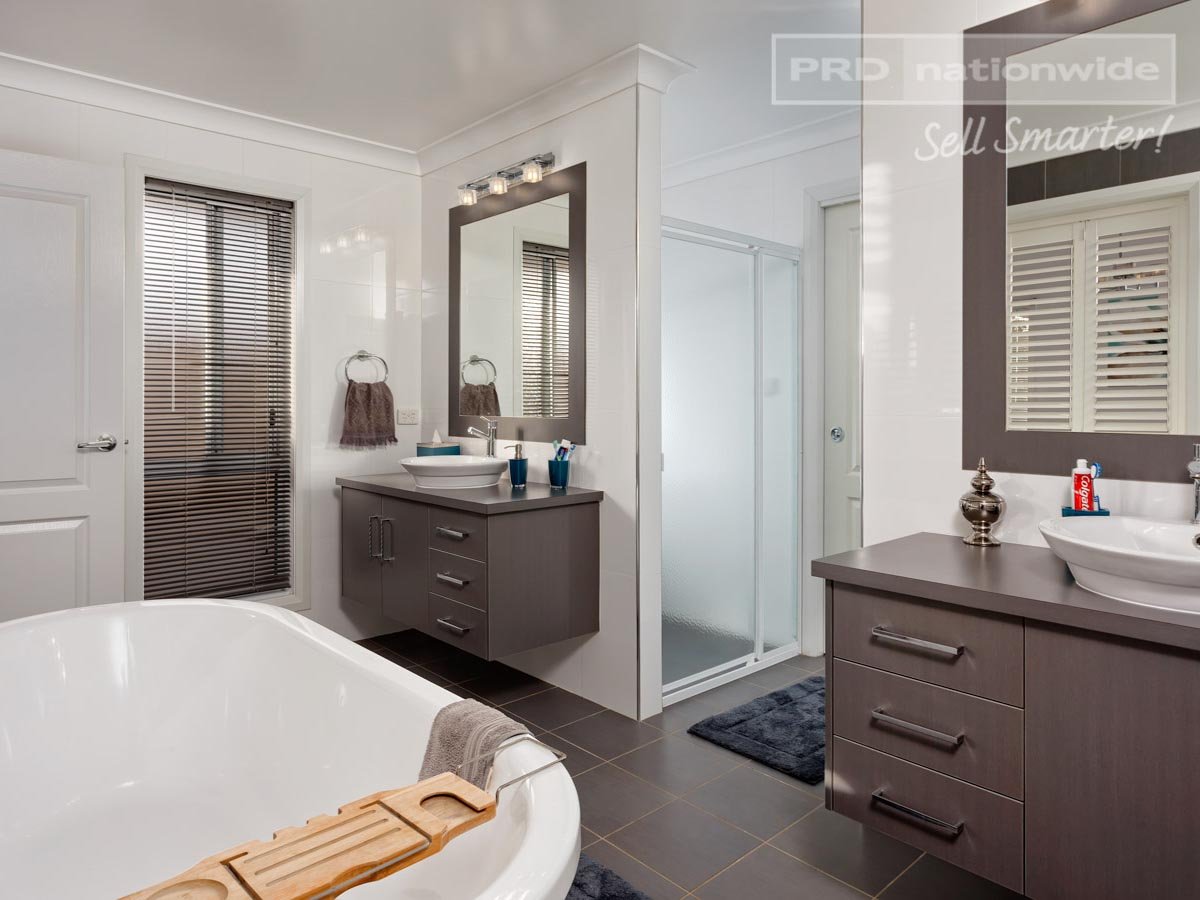 25 Hudson Drive LLOYD 10