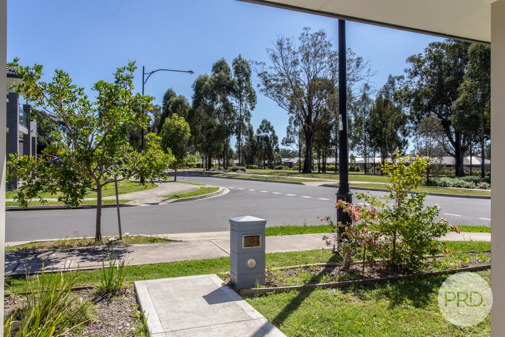 25 Illoura Way JORDAN SPRINGS 2