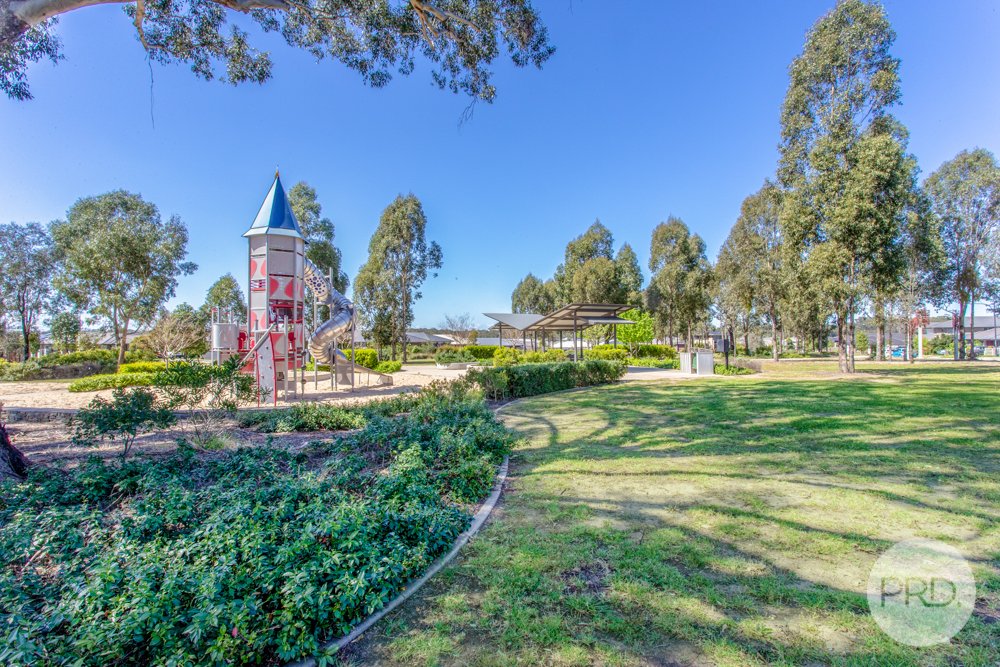 25 Illoura Way JORDAN SPRINGS 3