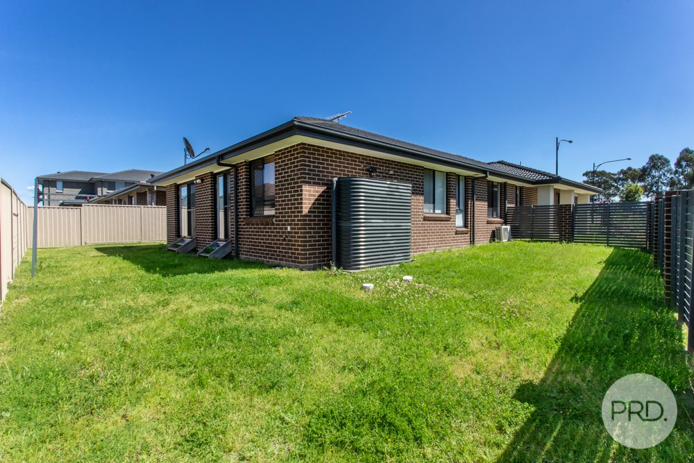 25 Illoura Way JORDAN SPRINGS 19