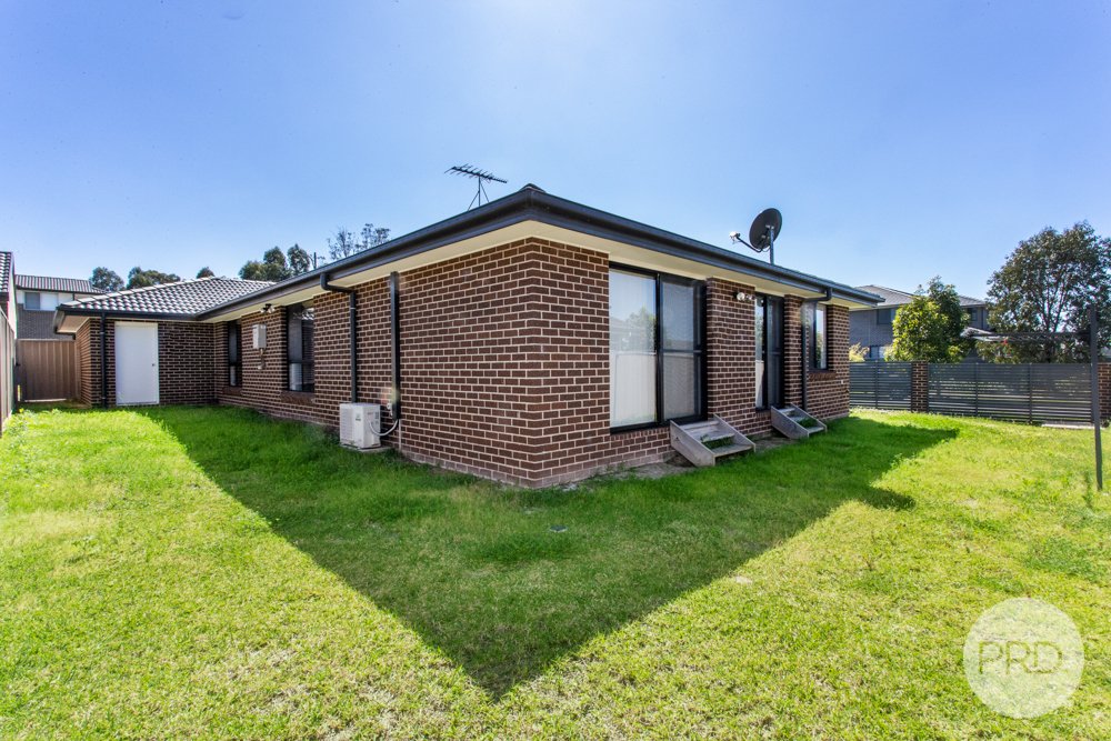 25 Illoura Way JORDAN SPRINGS 20