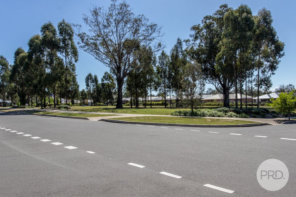 25 Illoura Way JORDAN SPRINGS 22