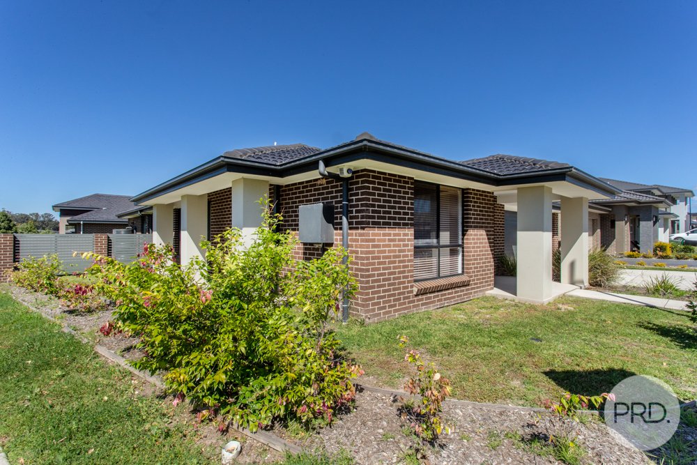 25 Illoura Way JORDAN SPRINGS 23