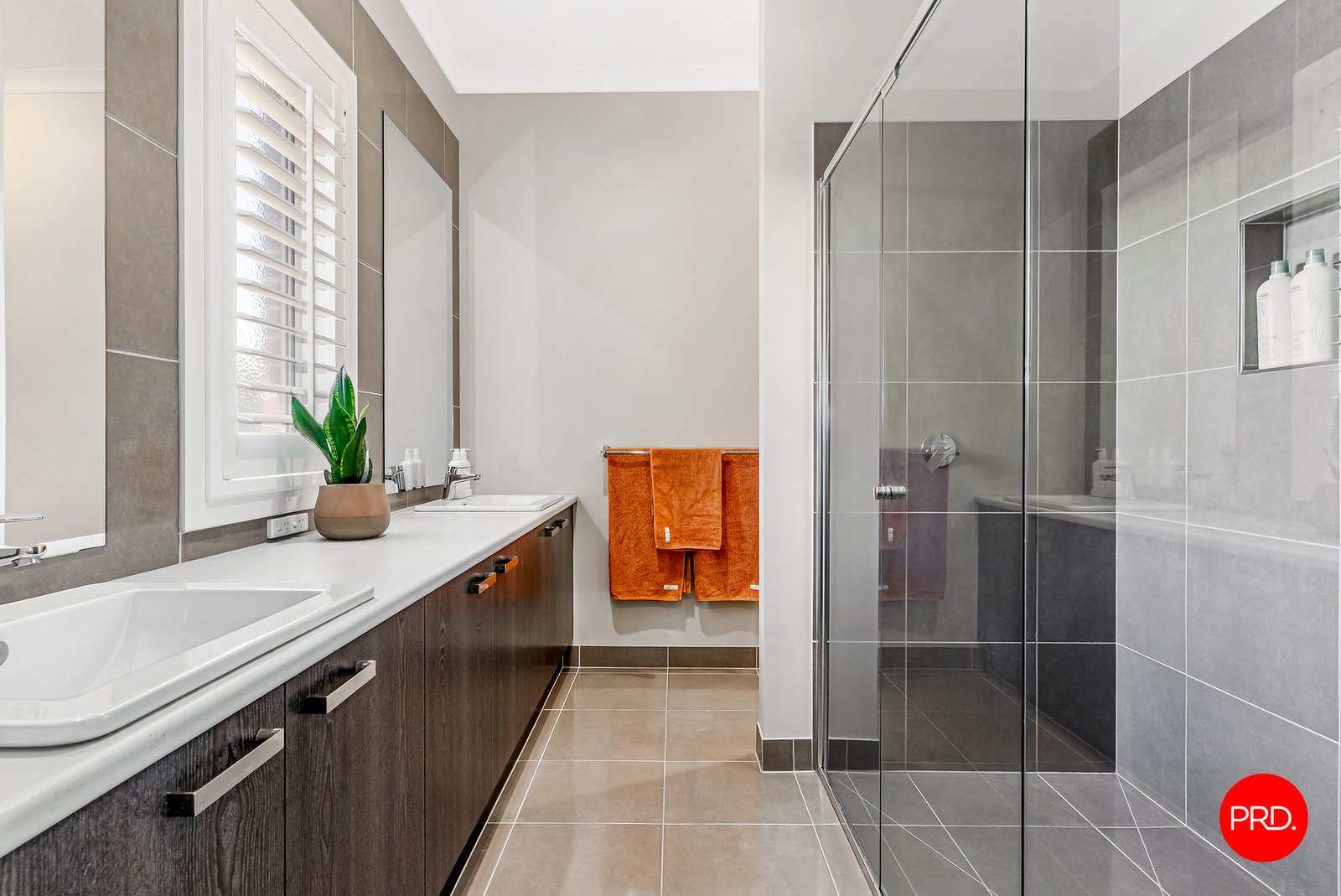 25 Inverness Drive JUNORTOUN 9