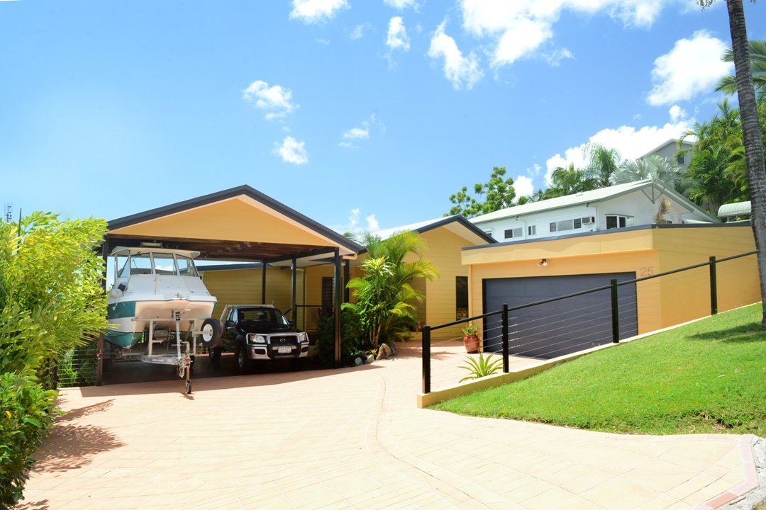 25 Island Drive CANNONVALE 4