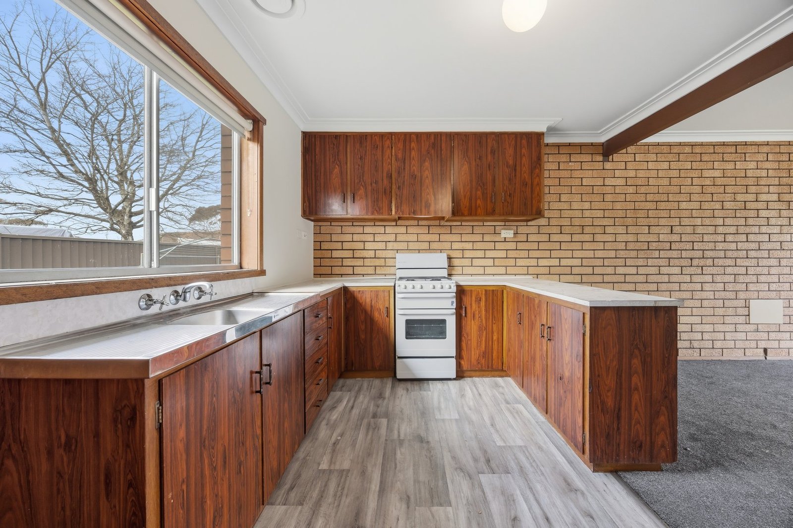Gallery: 2/5 Ivanhoe St