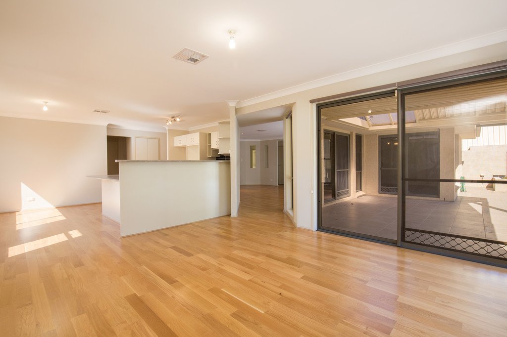 25 Jenna Dr  RAWORTH 4