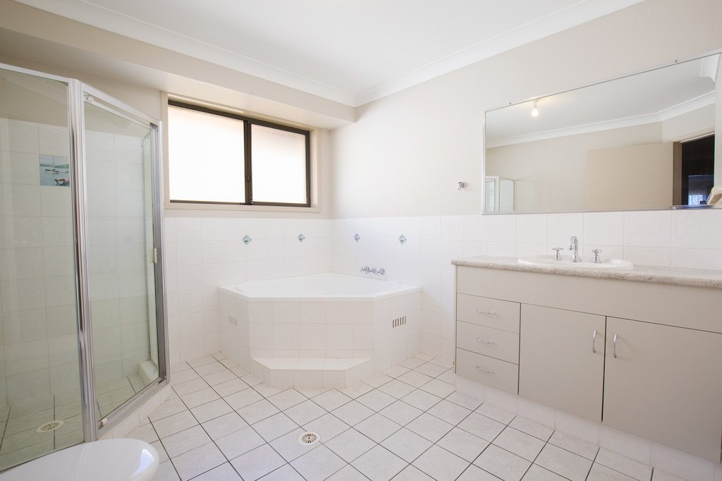 25 Jenna Dr  RAWORTH 6