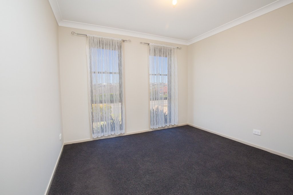25 Jenna Dr  RAWORTH 8