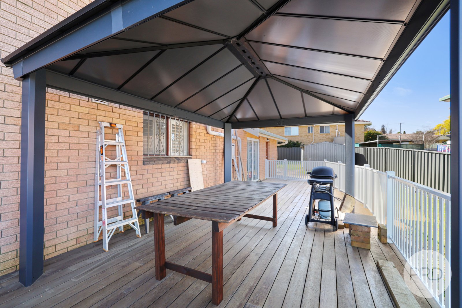 25 Jill Street TAMWORTH 23