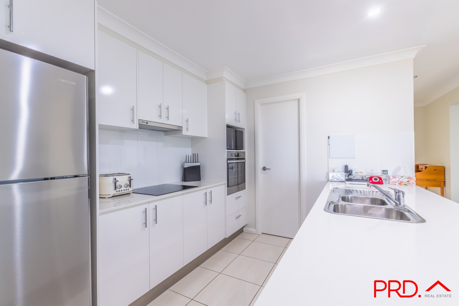 25 Kaputar Close TAMWORTH 4