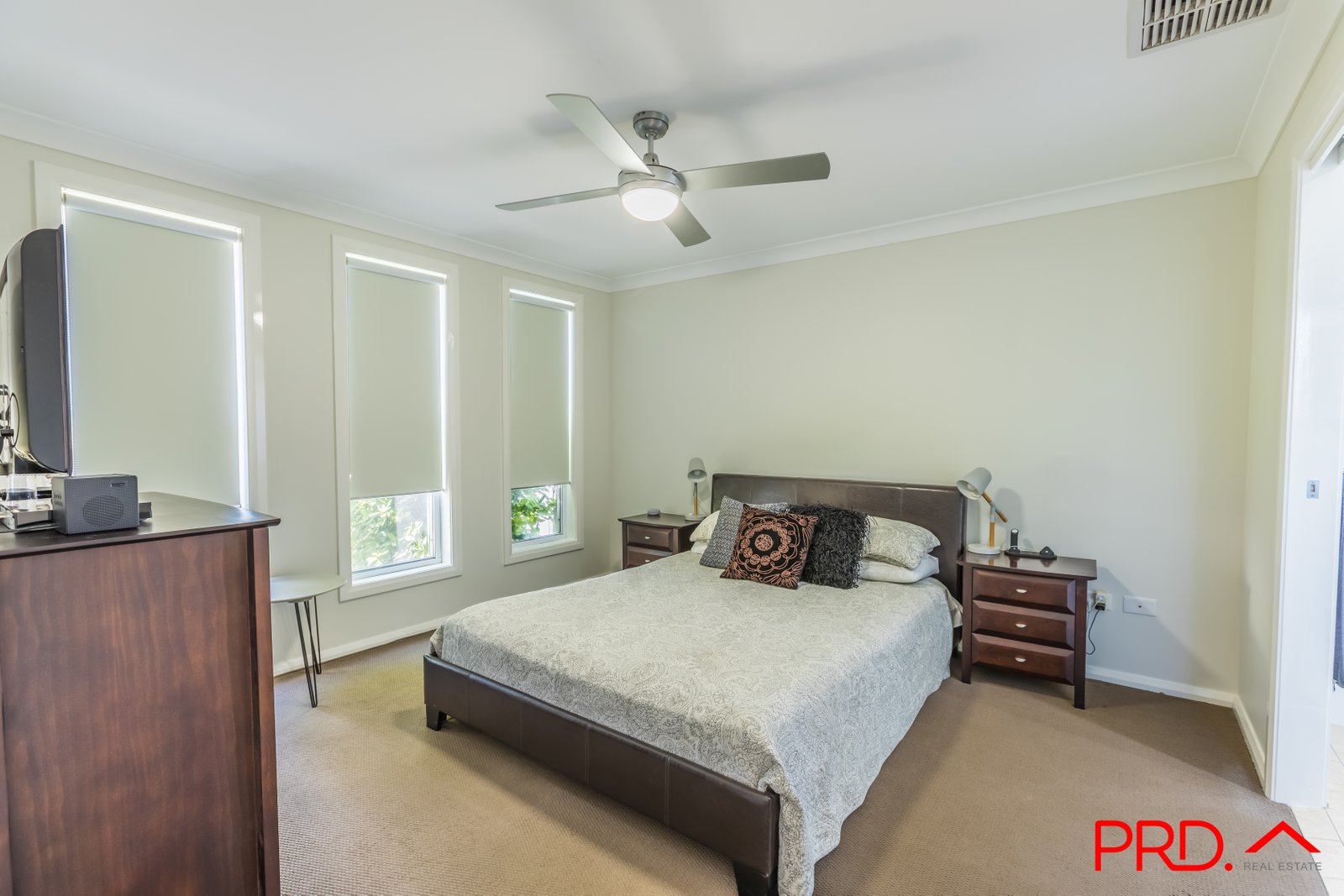 25 Kaputar Close TAMWORTH 8