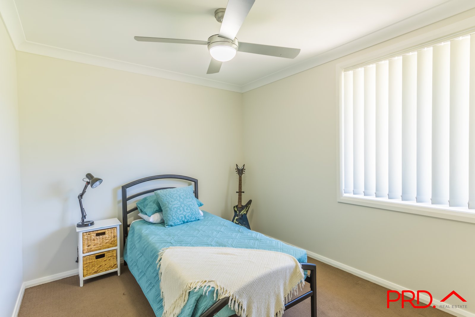 25 Kaputar Close TAMWORTH 12