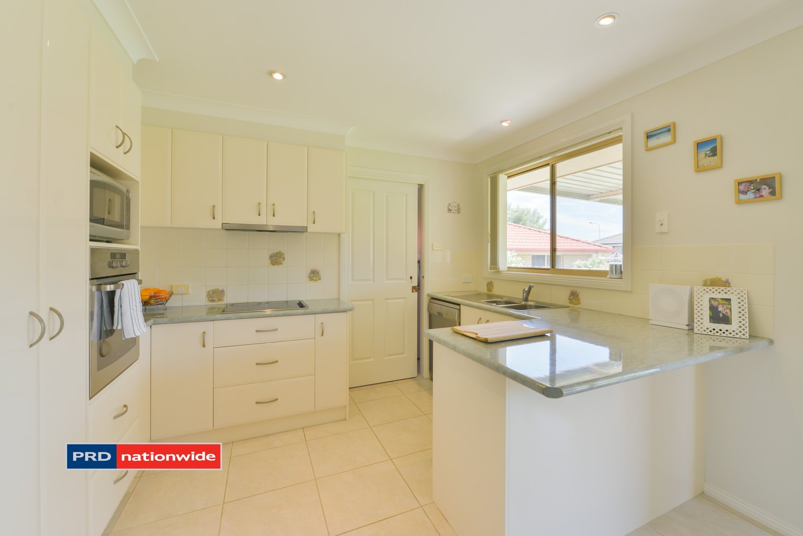 25 Karenvar Avenue TAMWORTH 4