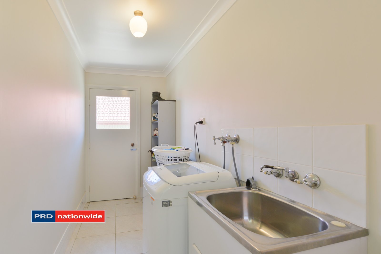 25 Karenvar Avenue TAMWORTH 6