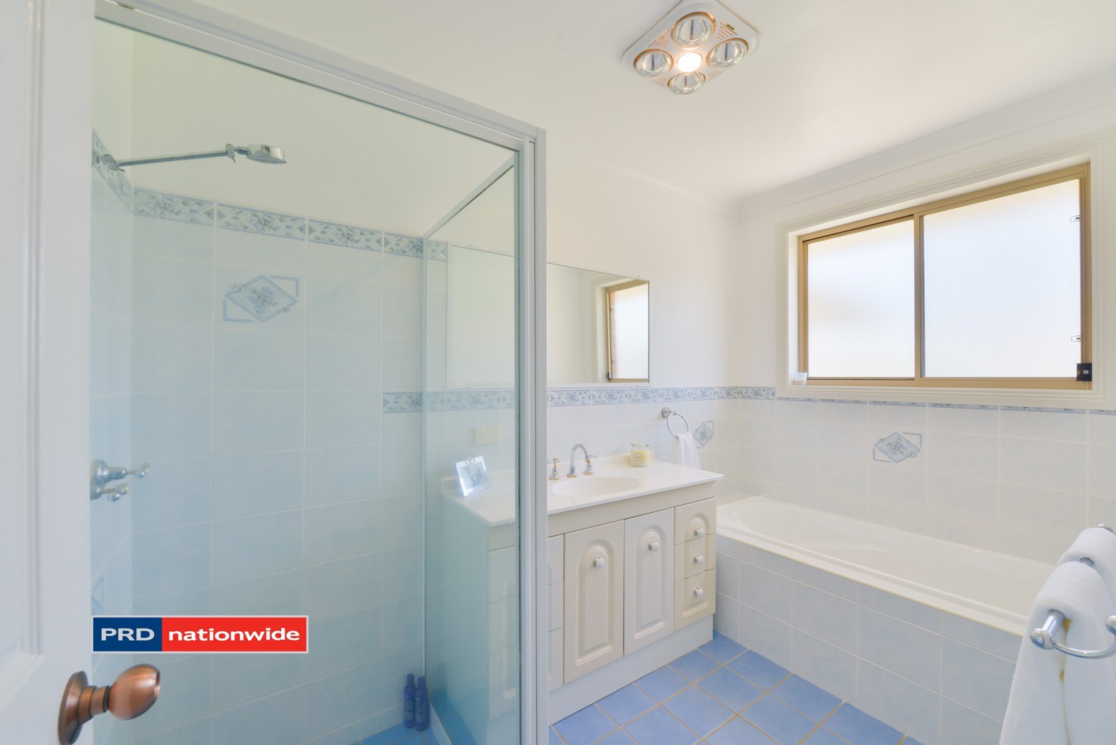 25 Karenvar Avenue TAMWORTH 7