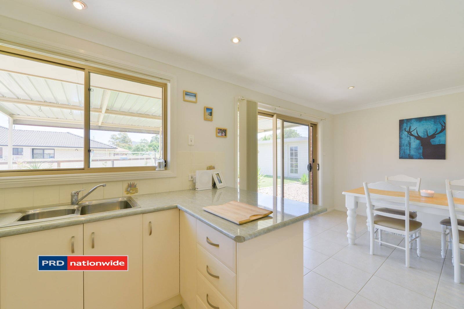 25 Karenvar Avenue TAMWORTH 16
