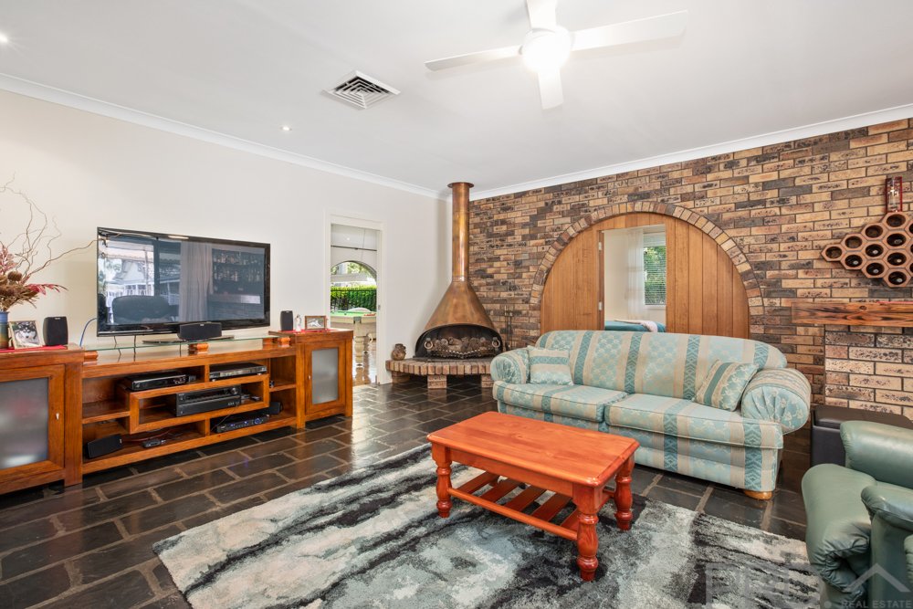 25 Killarney Street THORNTON 8