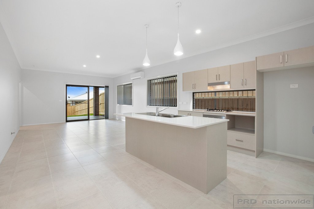 25 Lagoon Avenue BOLWARRA HEIGHTS 2