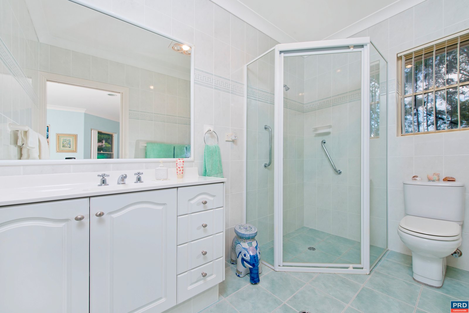 25 Lake View Crescent WEST HAVEN 9