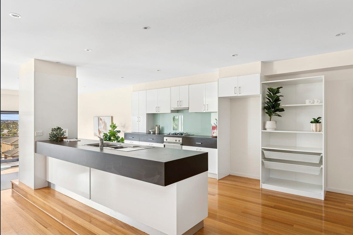 Gallery: 2/5 Lansbury Crescent
