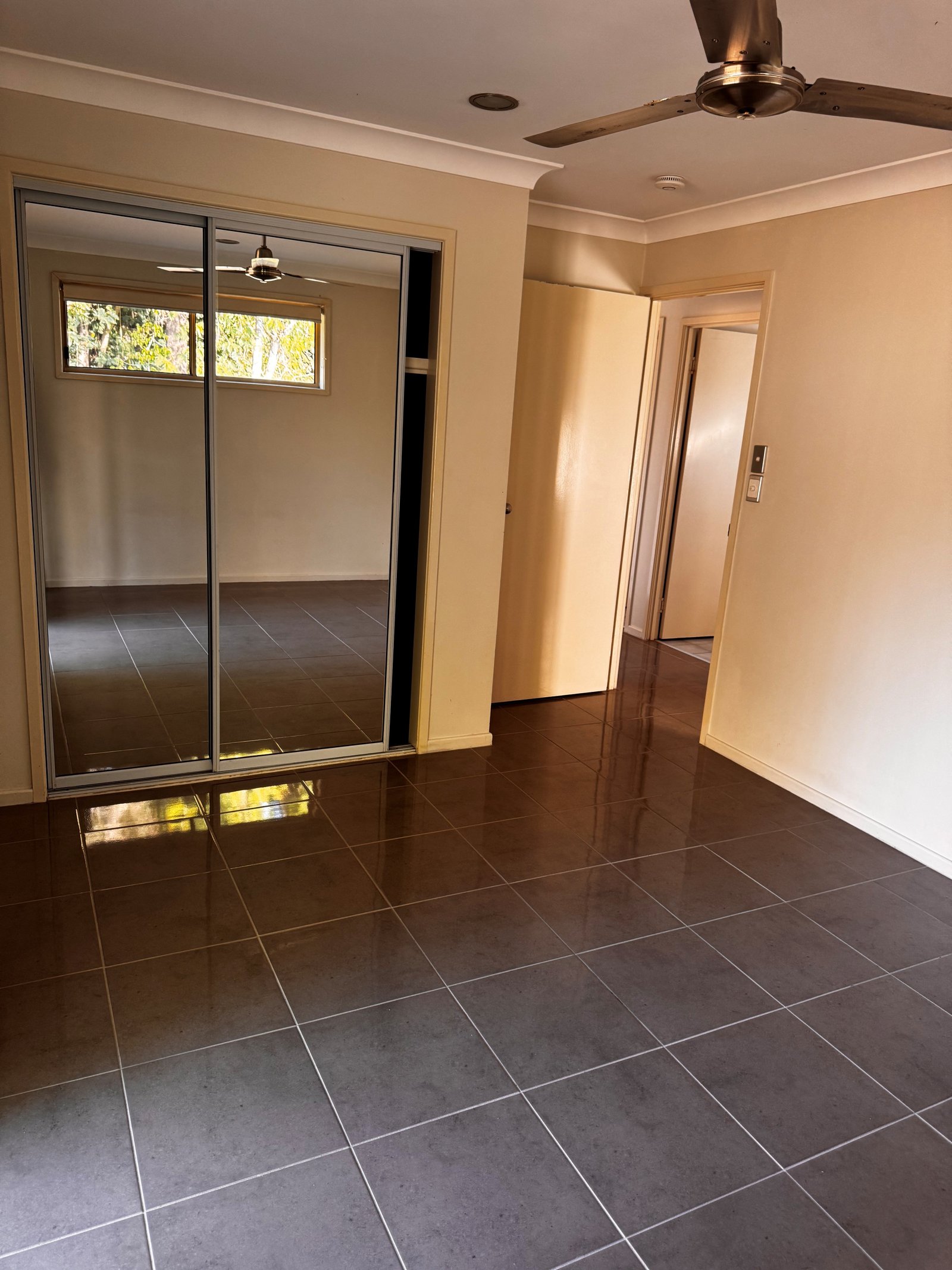 25 Latrobe Street TANNUM SANDS 8