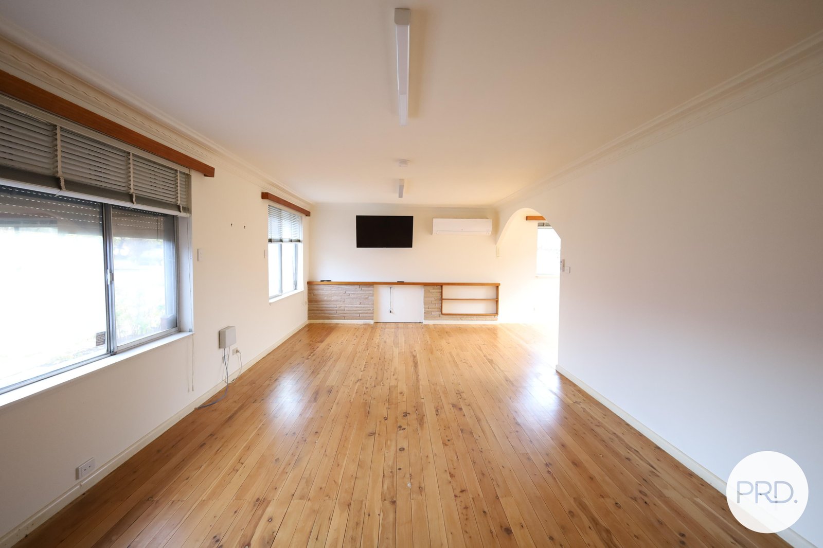 25 Lawson Crescent ORANGE 2