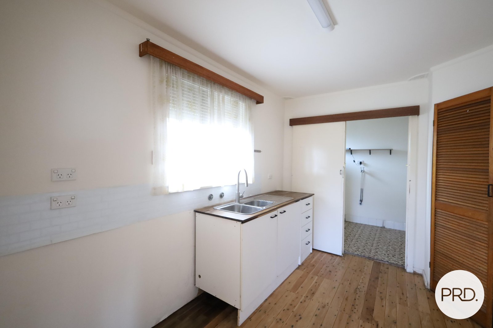 25 Lawson Crescent ORANGE 4