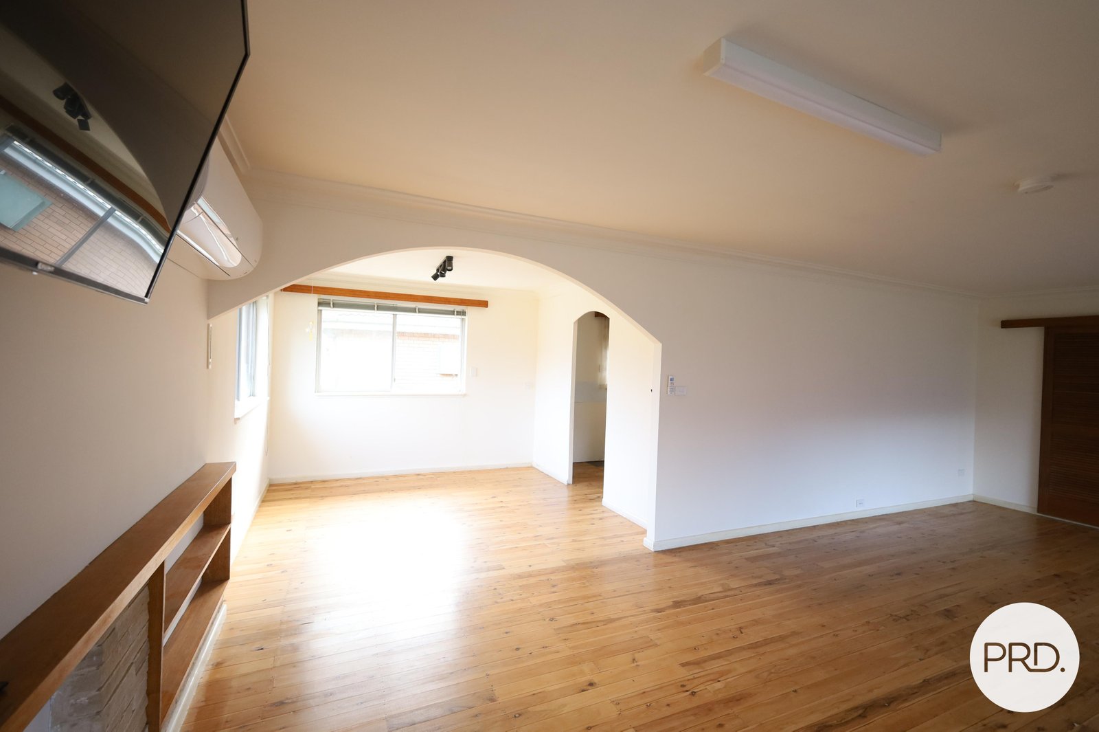 25 Lawson Crescent ORANGE 6