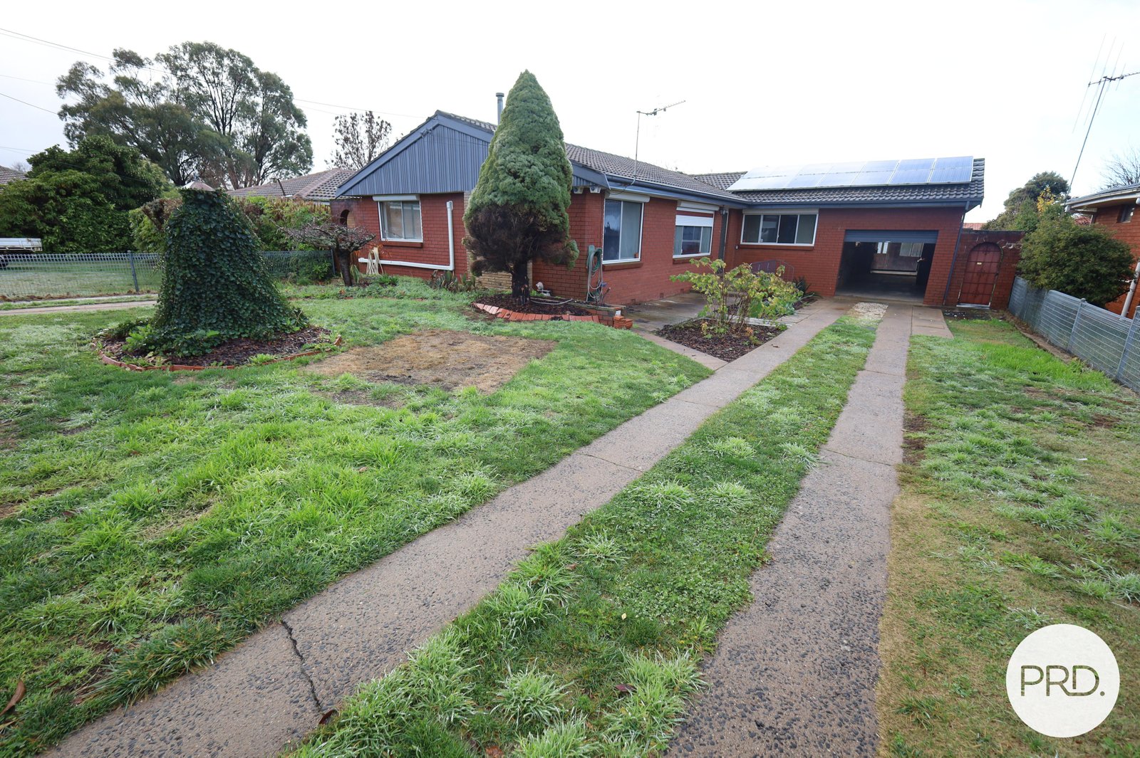 25 Lawson Crescent ORANGE 17