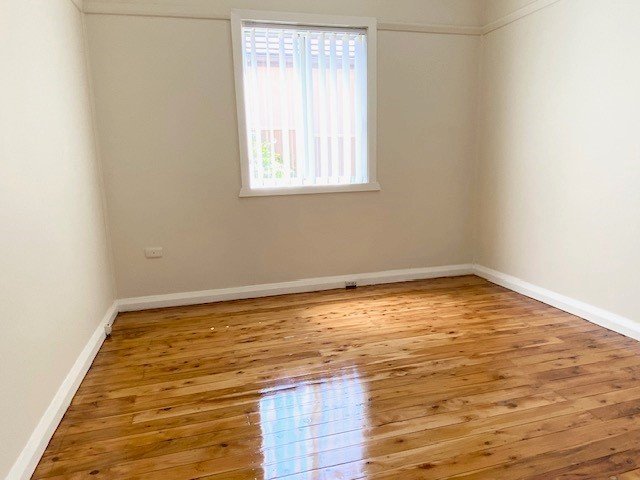 25 Lawson Street SANS SOUCI 9