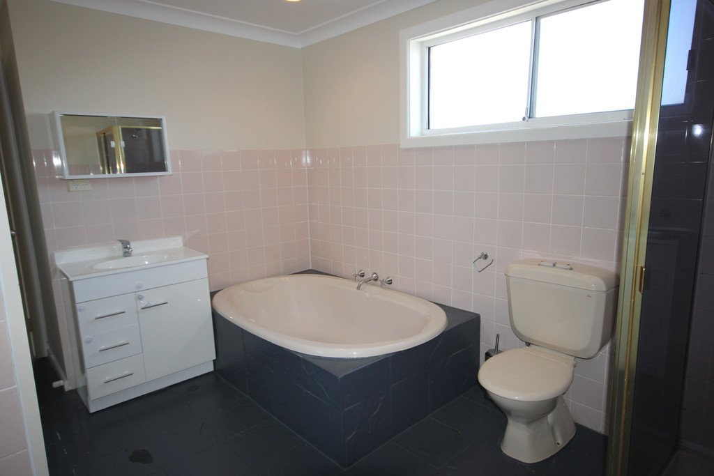 25 Lawson Street SANS SOUCI 3