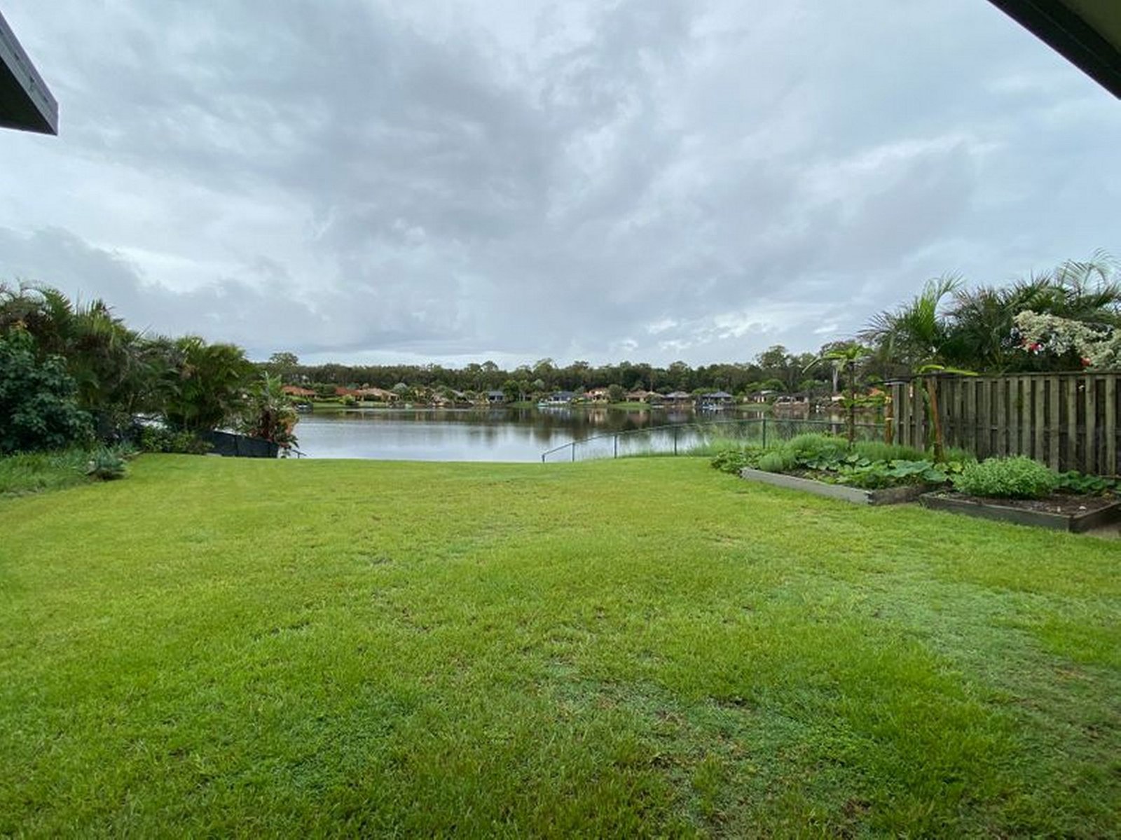 25 Lefroy Drive COOMBABAH 8