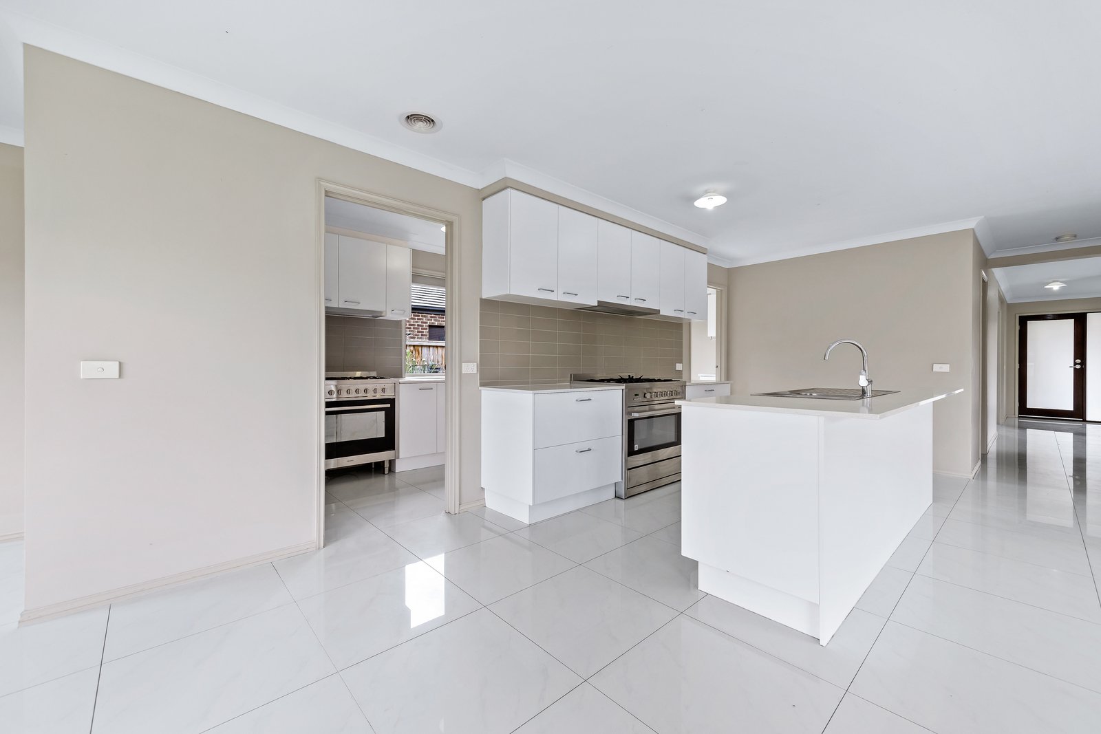 Gallery: 25 Len George Drive