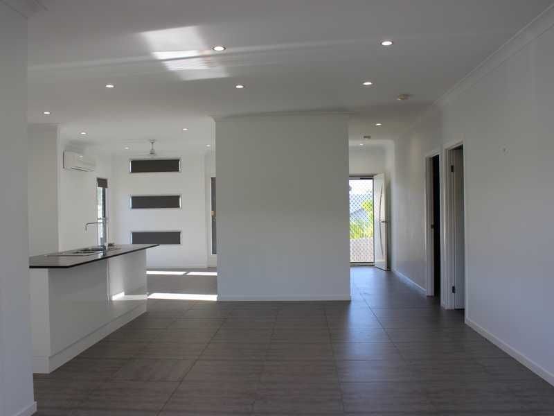 25 Lighthouse Drive BOYNE ISLAND 4