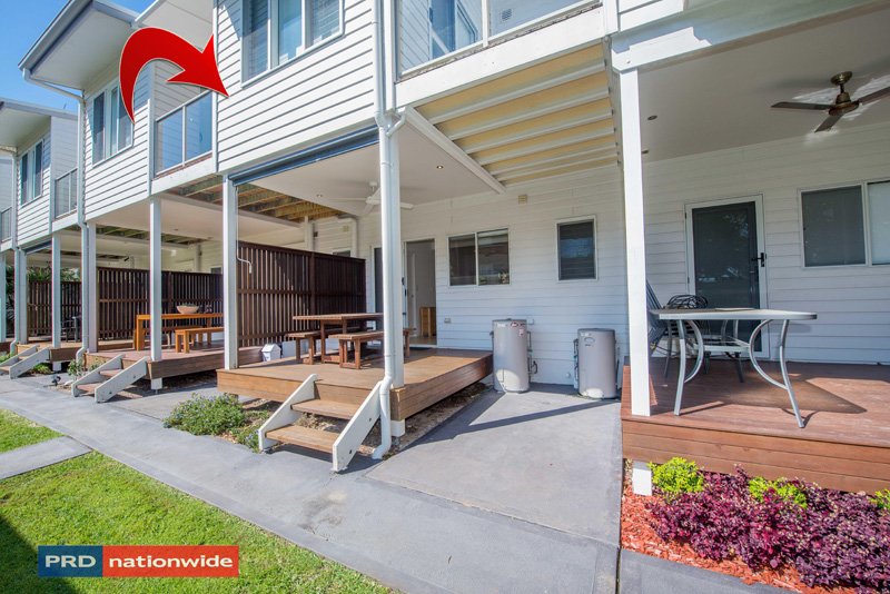 2/5 Lillian Street SHOAL BAY 2